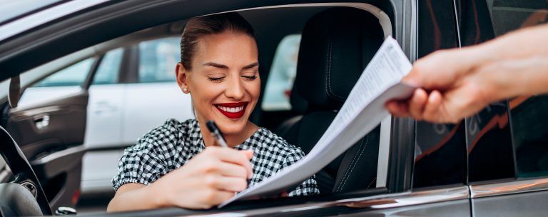 Mujer Ejecutiva: Descubre los 5 Carros Perfectos para ella